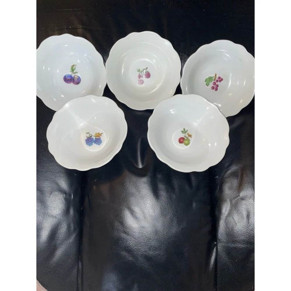 BIA Cordon Bleu White Scalloped Fruit Bowls Set of 5 Porcelain Made in China
